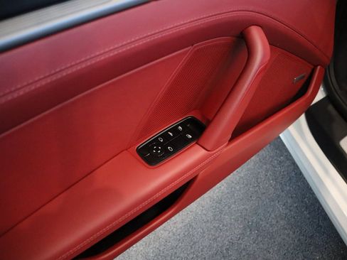 Used 2020 Porsche 911 Carrera S image 18