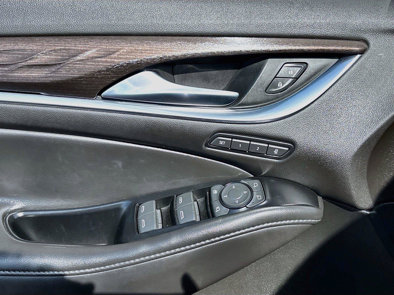 Used 2023 Buick Enclave Avenir w/ Avenir Technology Package FWD image 17