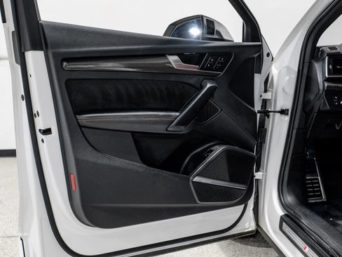 Used 2018 Audi SQ5 Premium Plus w/ S Sport Package image 50