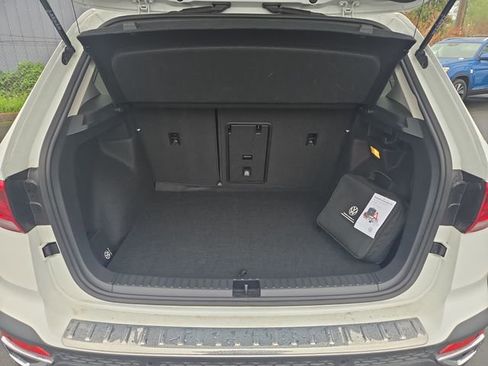 Used 2023 Volkswagen Taos SEL AWD/4WD image 12