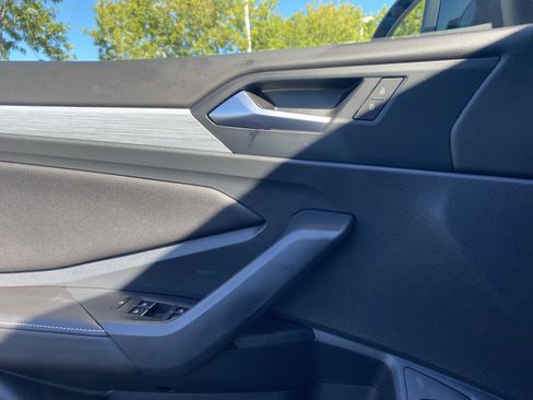 Certified 2025 Volkswagen Jetta Sport image 19