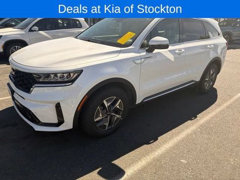 Certified 2023 Kia Sorento EX FWD image 1