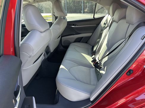 Certified 2022 Toyota Camry SE image 30