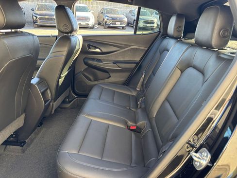 Used 2025 Buick Envista Sport Touring image 25