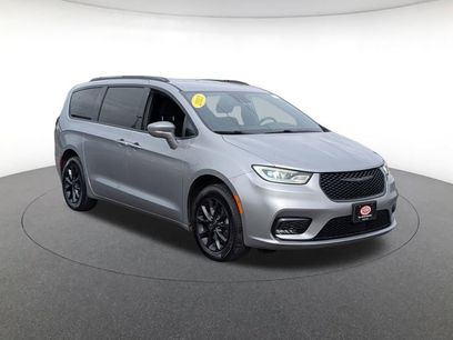 Used 2021 Chrysler Pacifica Touring
