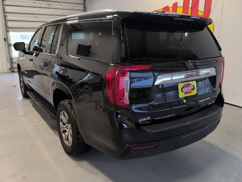 Used 2024 GMC Yukon XL SLE image 4
