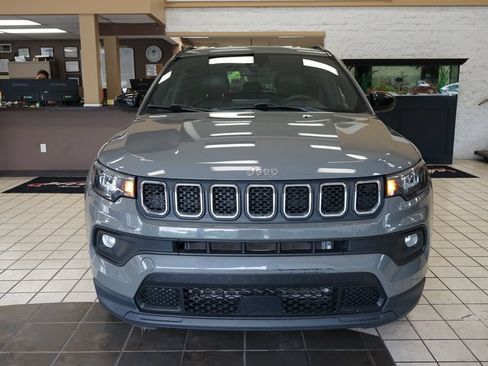 Used 2023 Jeep Compass Latitude AWD/4WD image 19