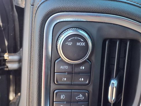 Used 2021 GMC Sierra 1500 AT4 w/ AT4 Preferred Package AWD/4WD image 31