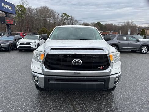 Used 2016 Toyota Tundra SR5 w/ SR5 Upgrade Package image 8