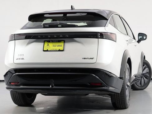 Used 2023 Nissan Ariya FWD image 4