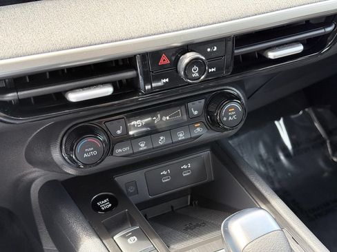 Used 2026 Nissan Kicks SV w/ SV Premium Package AWD/4WD image 17