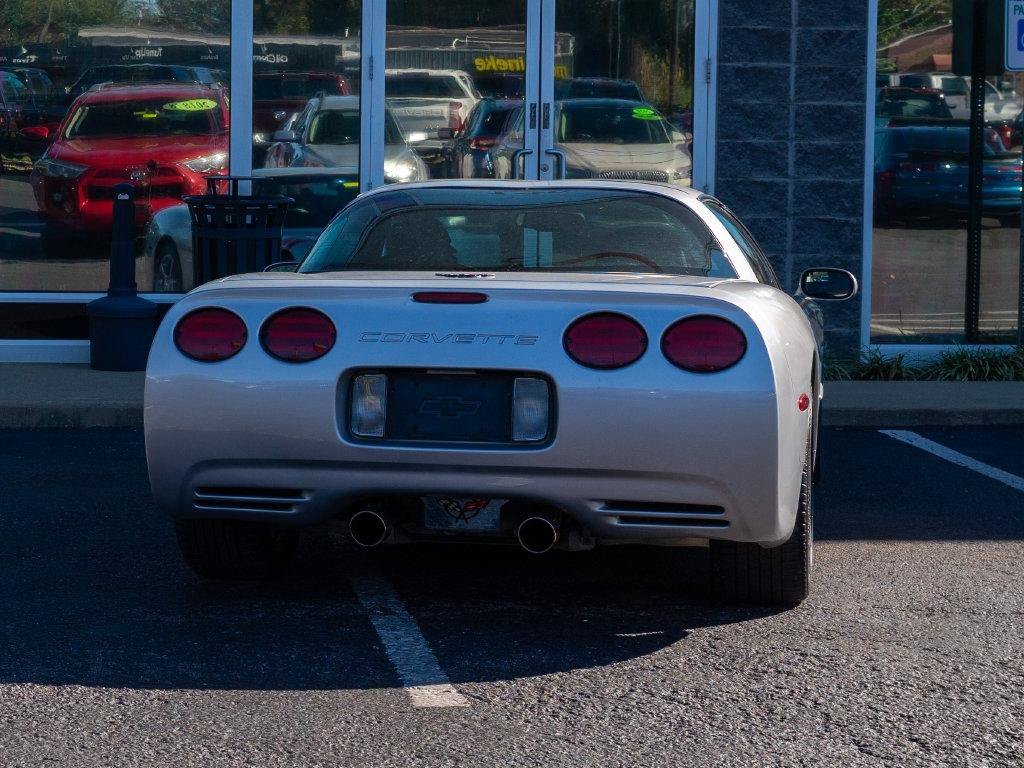 Used 1997 Chevrolet Corvette Coupe w/ Memory Pkg RWD image 3