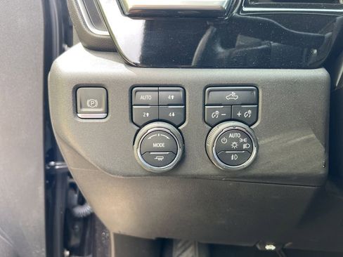 Used 2023 Chevrolet Silverado 1500 RST AWD/4WD image 15