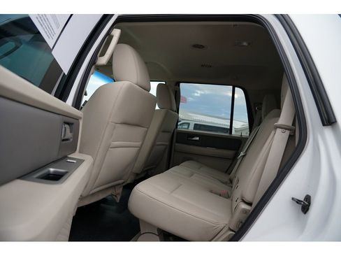 Used 2014 Ford Expedition XL image 18