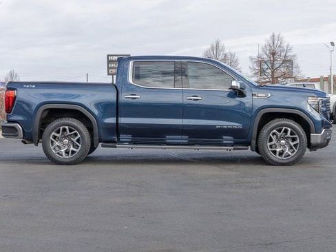 Certified 2022 GMC Sierra 1500 SLT w/ SLT Premium Plus Package image 5