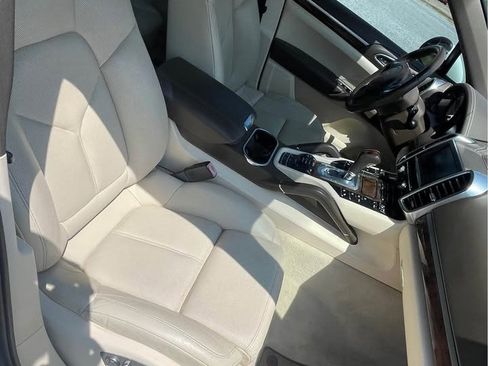 Used 2012 Porsche Cayenne S image 11