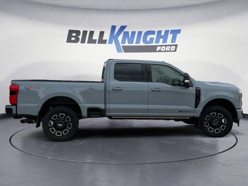 Used 2025 Ford F250 Platinum AWD/4WD image 6