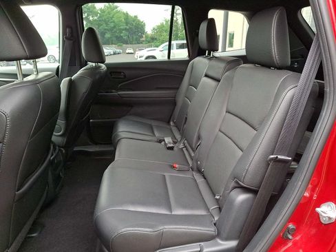 Used 2023 Honda Passport EX-L image 8