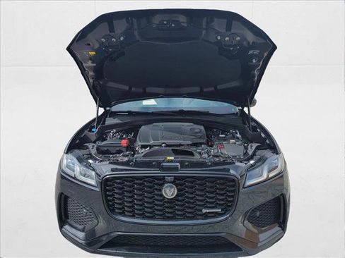 New 2025 Jaguar F-PACE R-Dynamic S image 4