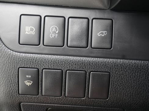 Used 2017 Toyota Highlander XLE AWD/4WD image 27