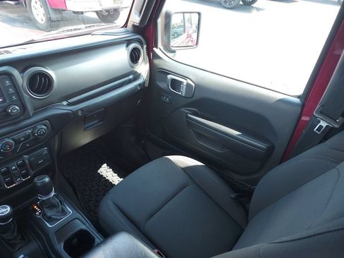 Used 2021 Jeep Gladiator Sport AWD/4WD image 11