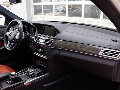 Used 2014 Mercedes-Benz E 63 AMG S-Model image 17