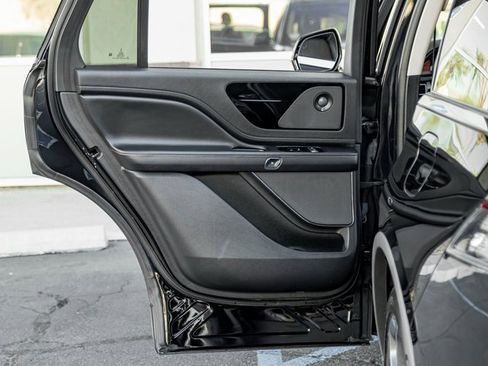 Used 2021 Lincoln Aviator Reserve w/ Equipment Group 201A image 19