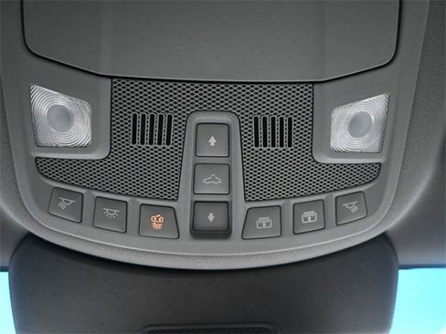 Used 2019 Lincoln Nautilus Reserve image 18