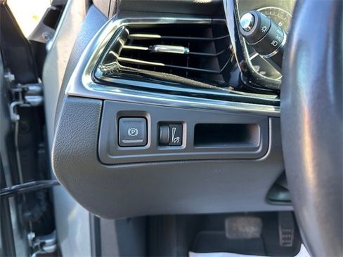 Used 2023 Cadillac XT6 Luxury image 22