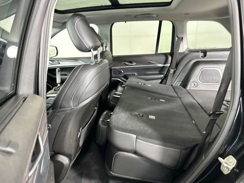 Used 2023 Jeep Grand Cherokee 30th Anniversary image 25