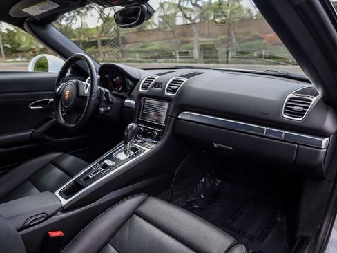 Used 2014 Porsche Boxster RWD image 18