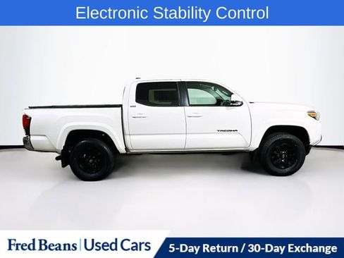 Used 2022 Toyota Tacoma SR5 image 9