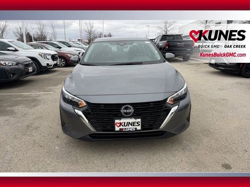 Used 2024 Nissan Sentra S image 3