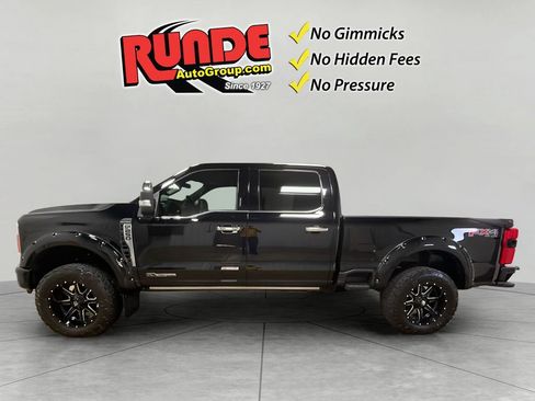 Used 2023 Ford F250 Platinum AWD/4WD image 3