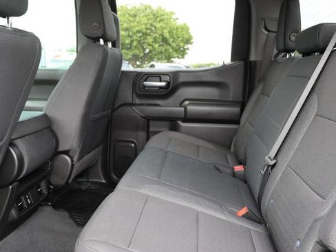 Used 2026 Chevrolet Silverado 1500 Custom Trail Boss w/ Dark Appearance Package AWD/4WD image 17