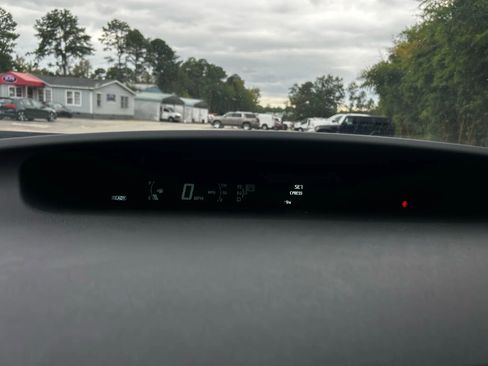 Used 2011 Toyota Prius Three image 16