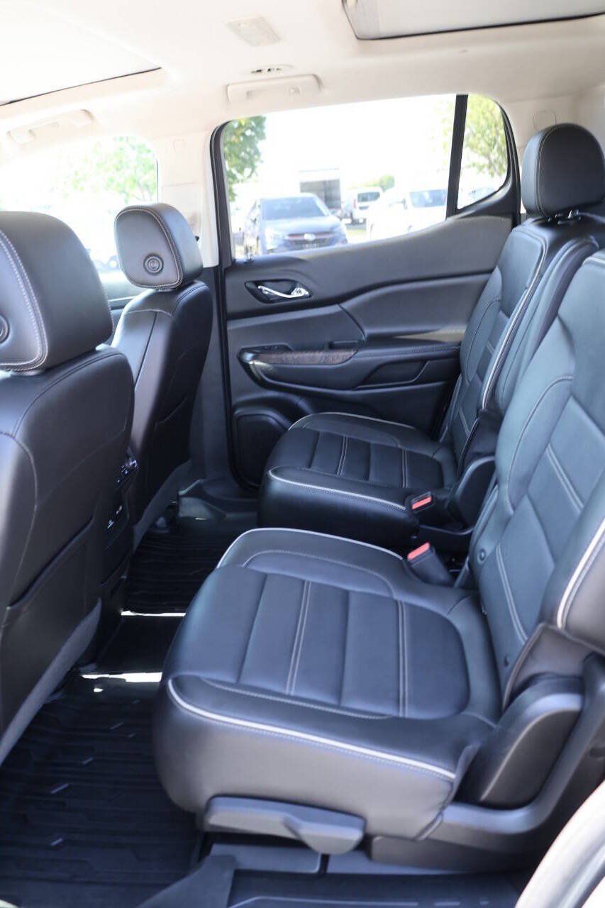 Used 2020 GMC Acadia Denali w/ Trailering Package AWD/4WD image 17