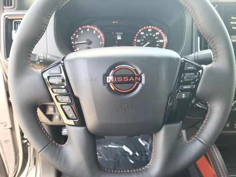 New 2026 Nissan Frontier PRO-4X w/ Tow Package AWD/4WD image 15