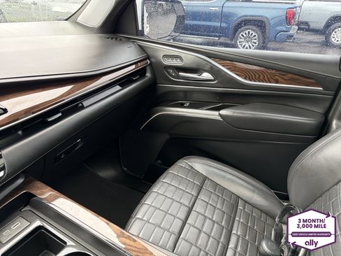 Used 2021 Cadillac Escalade ESV Sport Platinum w/ Heavy-Duty Trailer Package AWD/4WD image 27