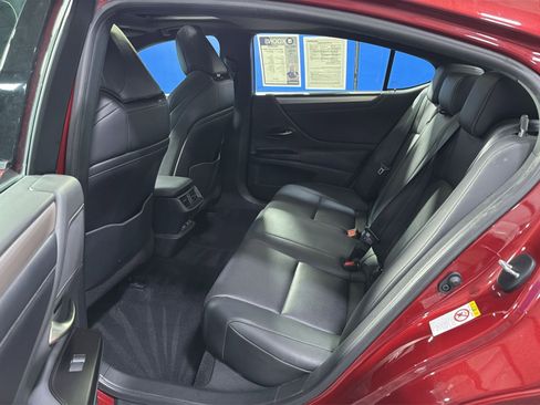 Used 2019 Lexus ES 350 F Sport w/ Accessory Package 2 FWD image 29