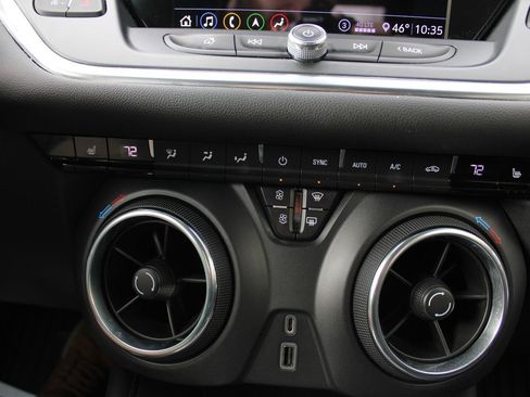 Used 2020 Chevrolet Blazer LT w/ Sound & Technology Package image 22