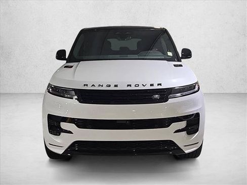 Used 2025 Land Rover Range Rover Sport Dynamic SE AWD/4WD image 2