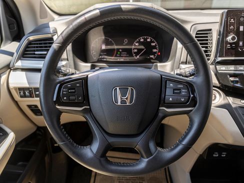Used 2025 Honda Odyssey EX-L image 28