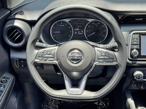 Used 2021 Nissan Kicks S FWD image 18