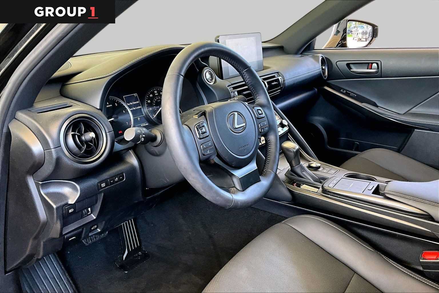 Used 2025 Lexus IS 350 F Sport RWD image 15