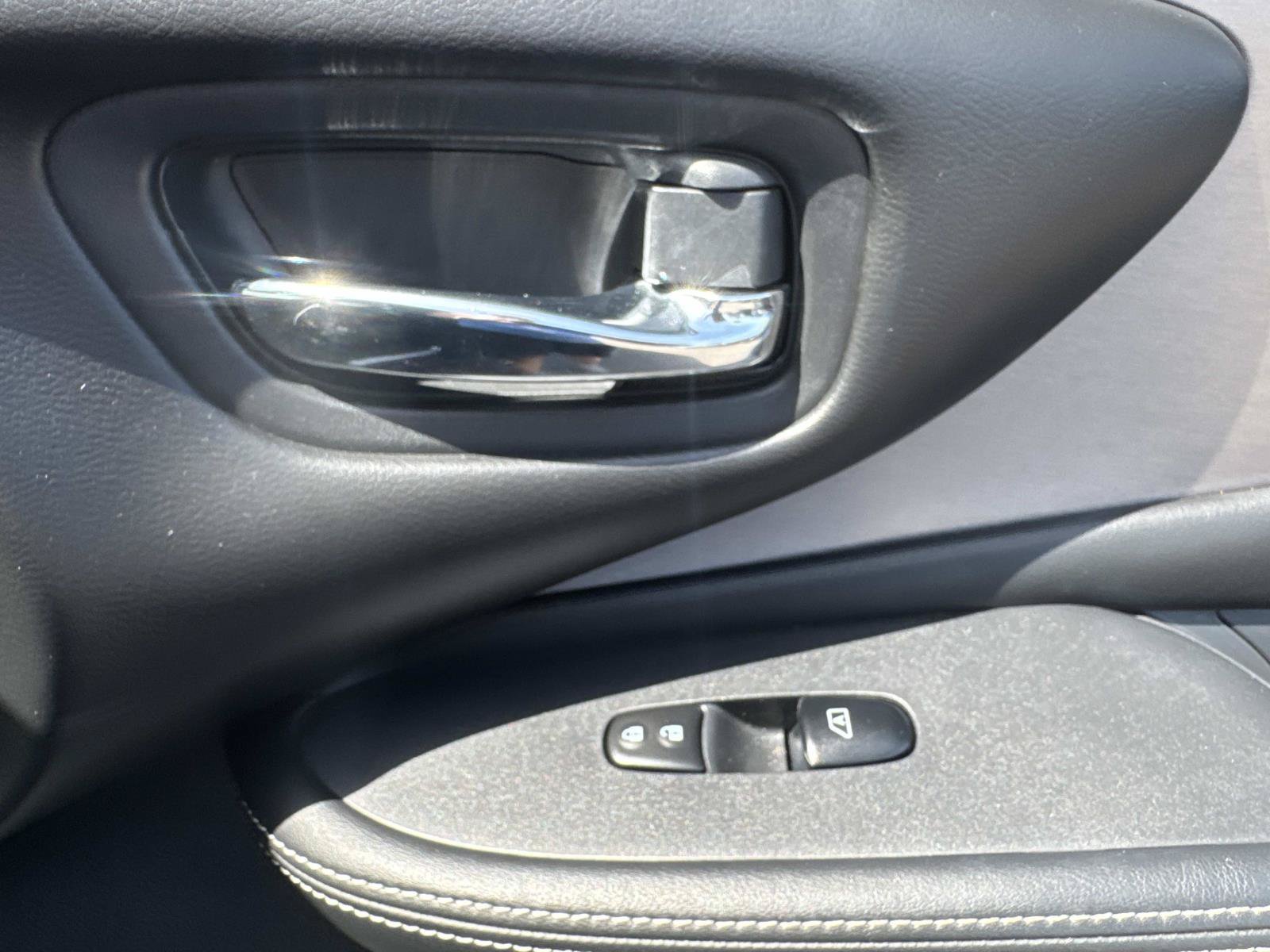 Used 2023 Nissan Murano S FWD image 16