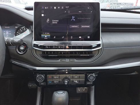 Used 2026 Jeep Compass Latitude AWD/4WD image 18