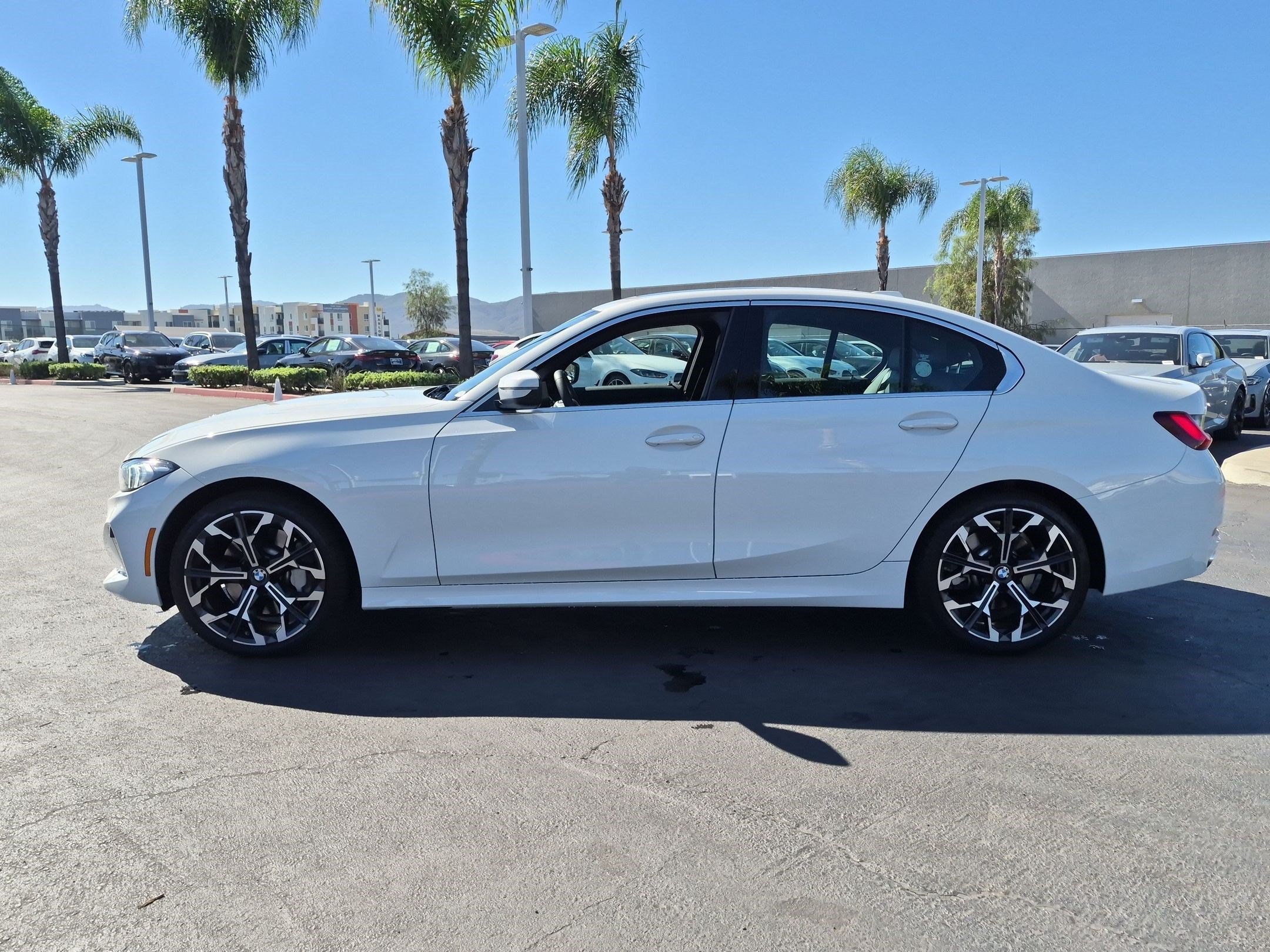 Used 2026 BMW 330i Sedan w/ Convenience Package RWD image 7