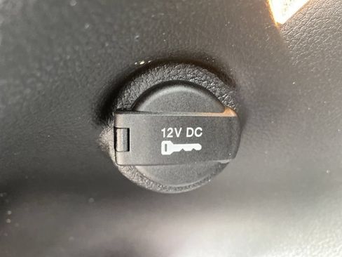 Used 2023 Jeep Compass High Altitude AWD/4WD image 17