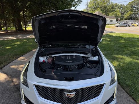 Used 2016 Cadillac CTS V w/ Carbon Fiber Package RWD image 70